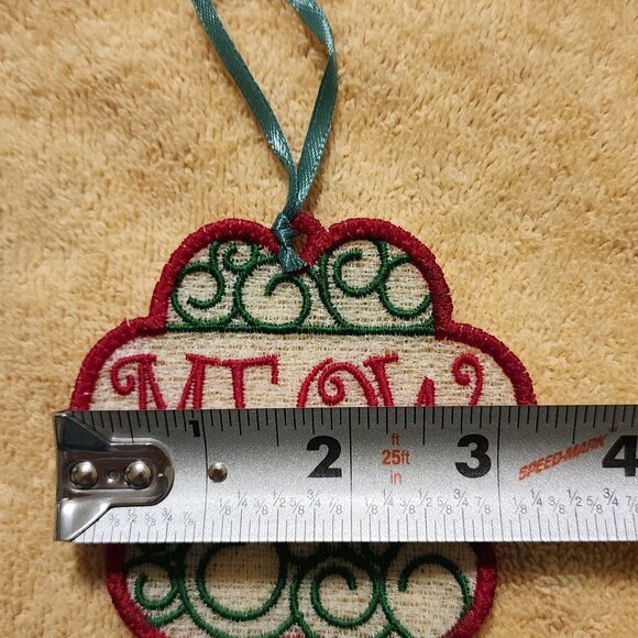 "Meow" Christmas Ornament - Picture 4 of 4